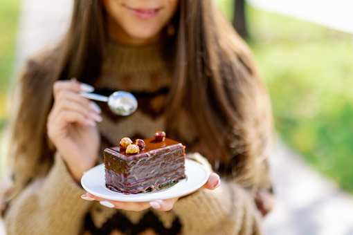 9 Best Cake Shops in Wyoming!