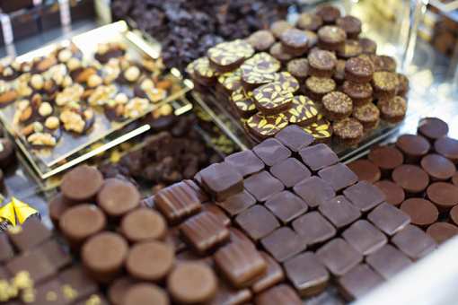 5 Best Candy Shops in Wyoming!