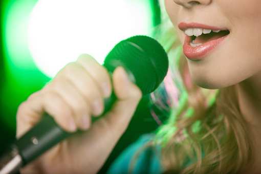 7 Best Karaoke Bars in Wyoming
